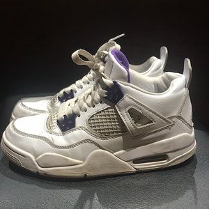Jordan 4’s Metallic Purple